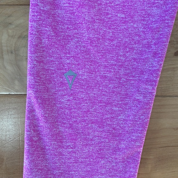 Ivivva Crops - Picture 4 of 4